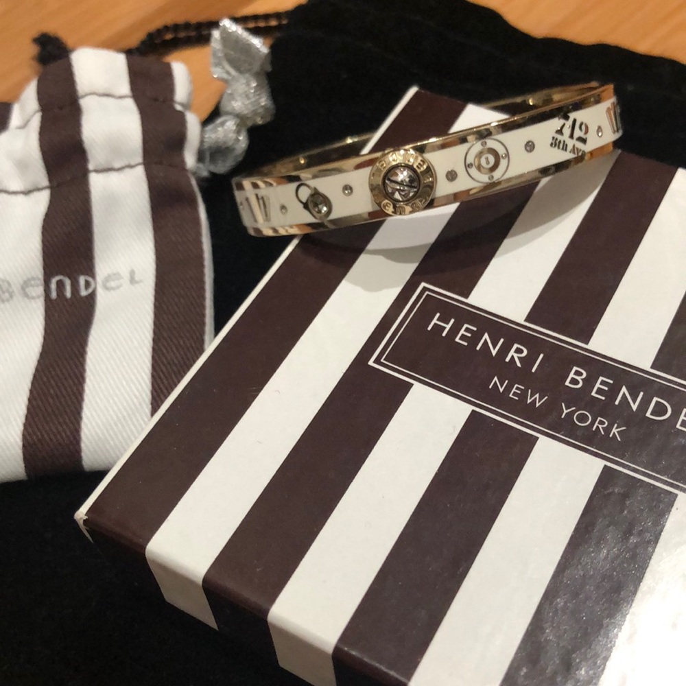 Henri Bendel cuff bracelet